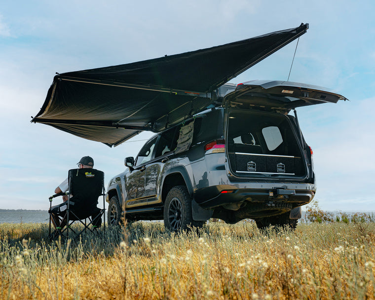 Deltawing 180° Awning