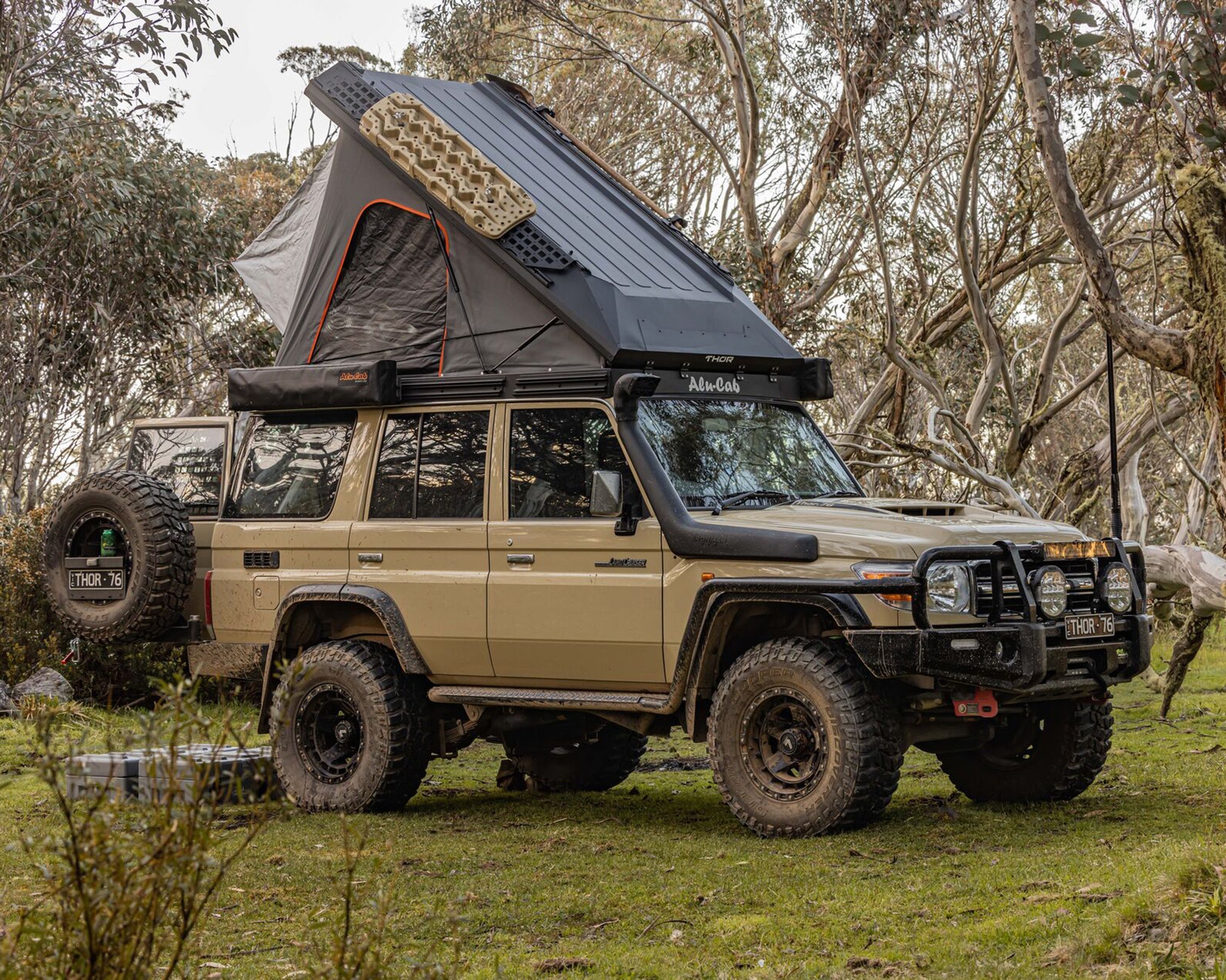 AluCab Thor Roof Conversion for Toyota LandCruiser 76 Black