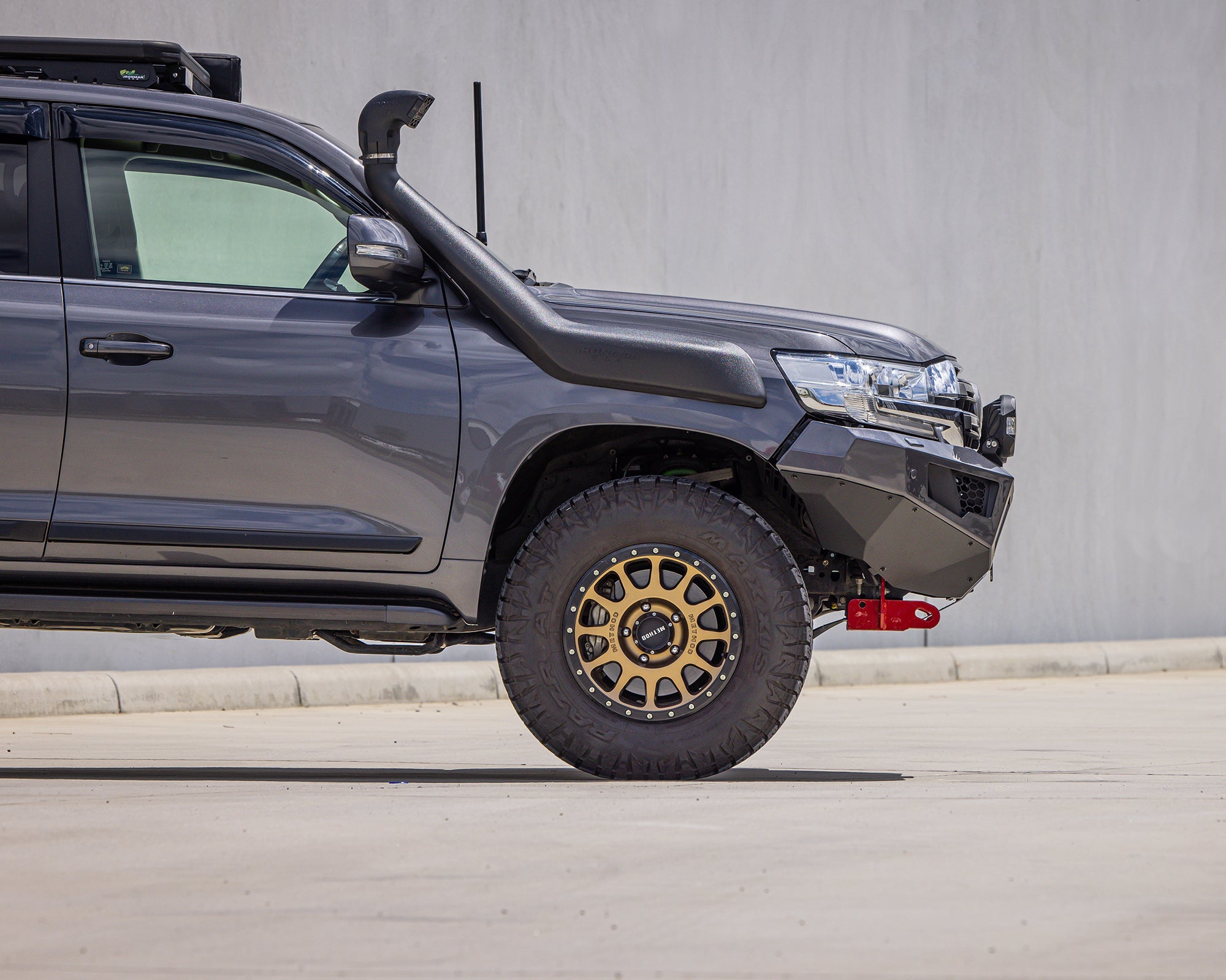 Raid Bull Bar & Lights Kit