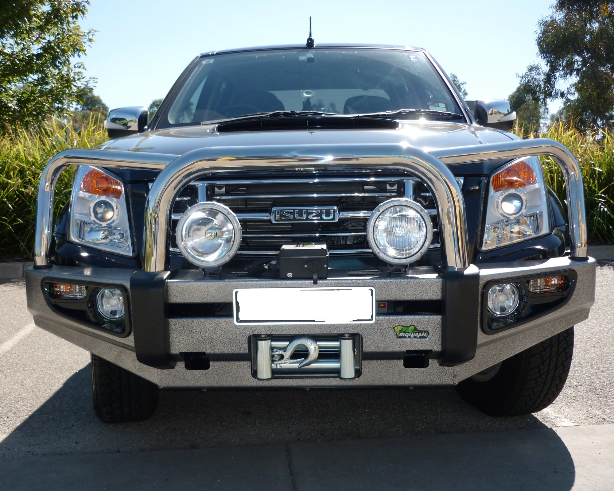 Protector Bull Bar For GM Holden Rodeo RA7