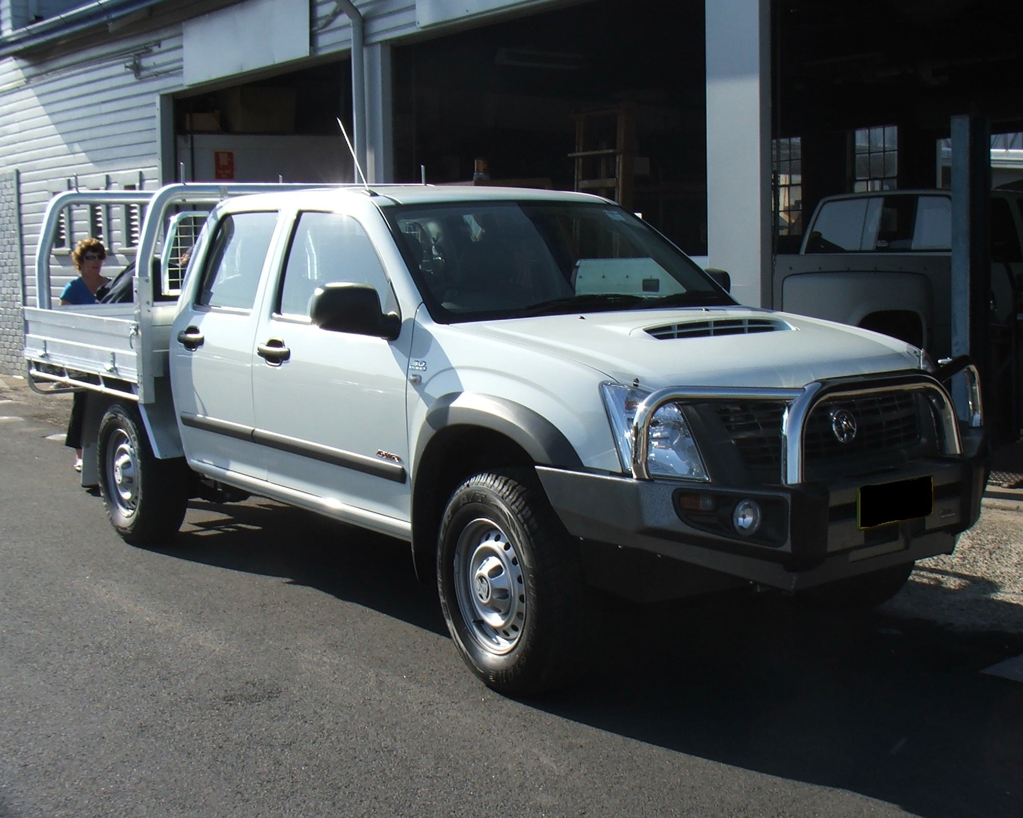 isuzu d max bull bar protector 2007 2012