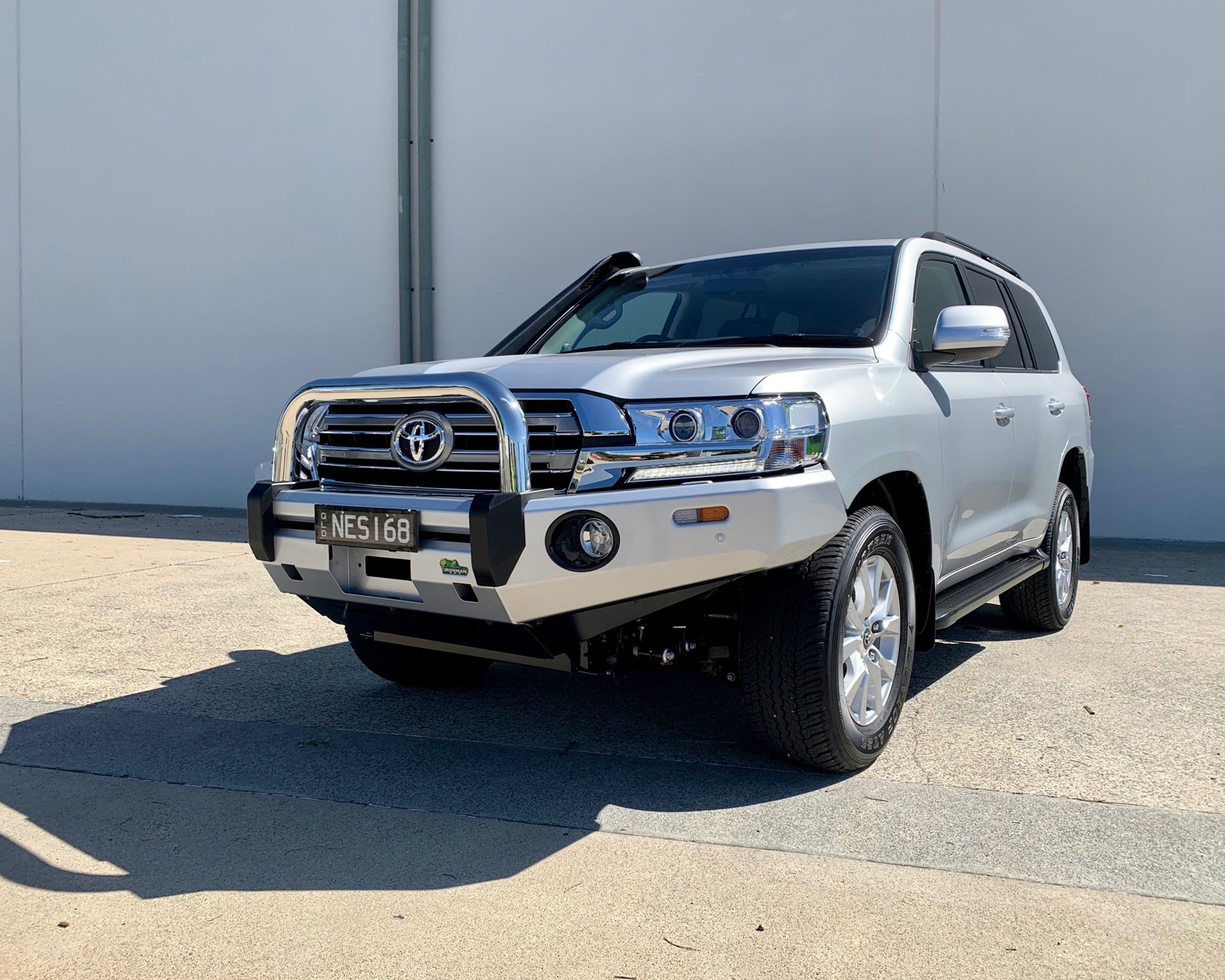 Protector Bull Bar For Toyota Landcruiser 200 Series (15-22)