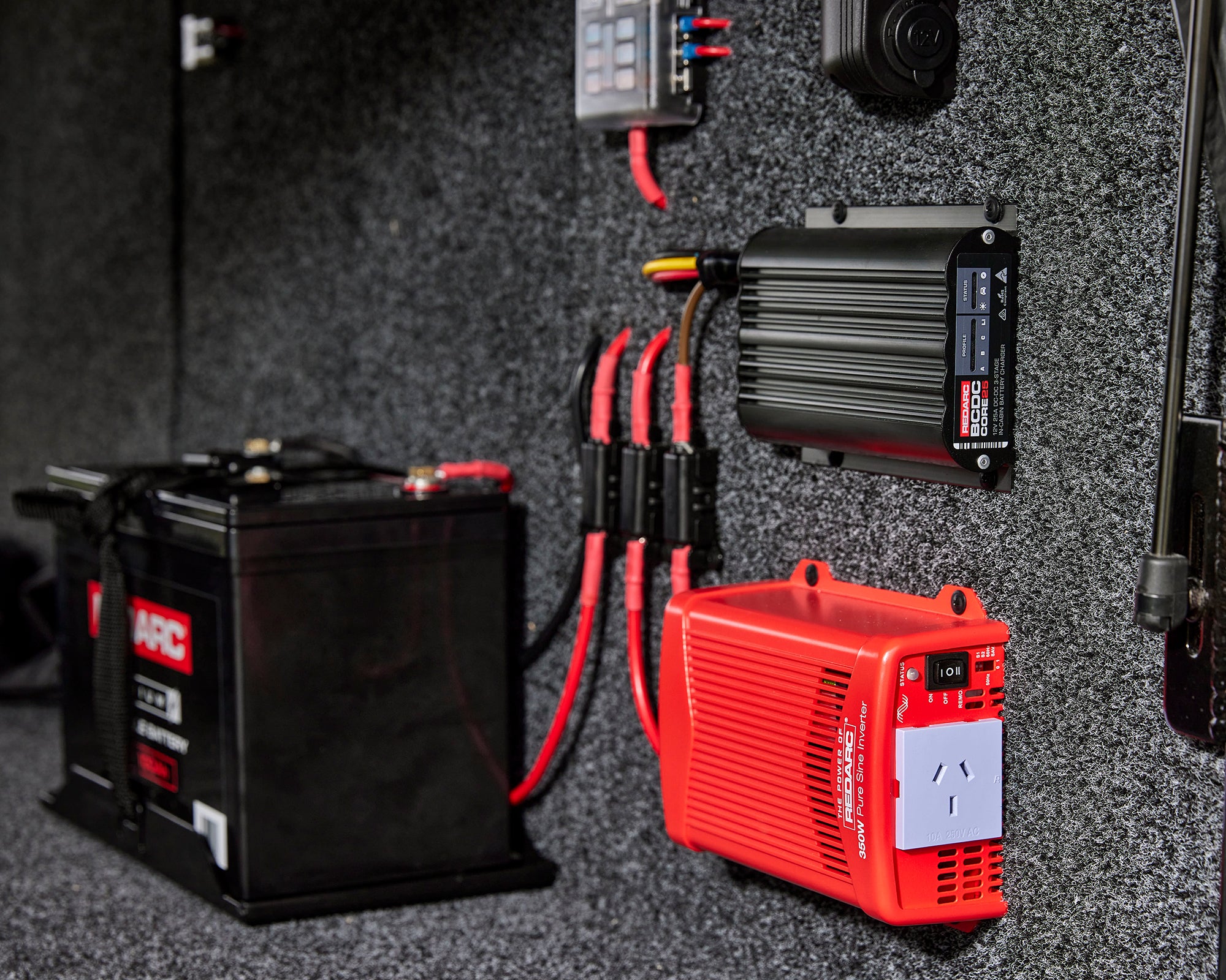 REDARC BCDC Core25 In Cabin 12V 25A Battery Charger