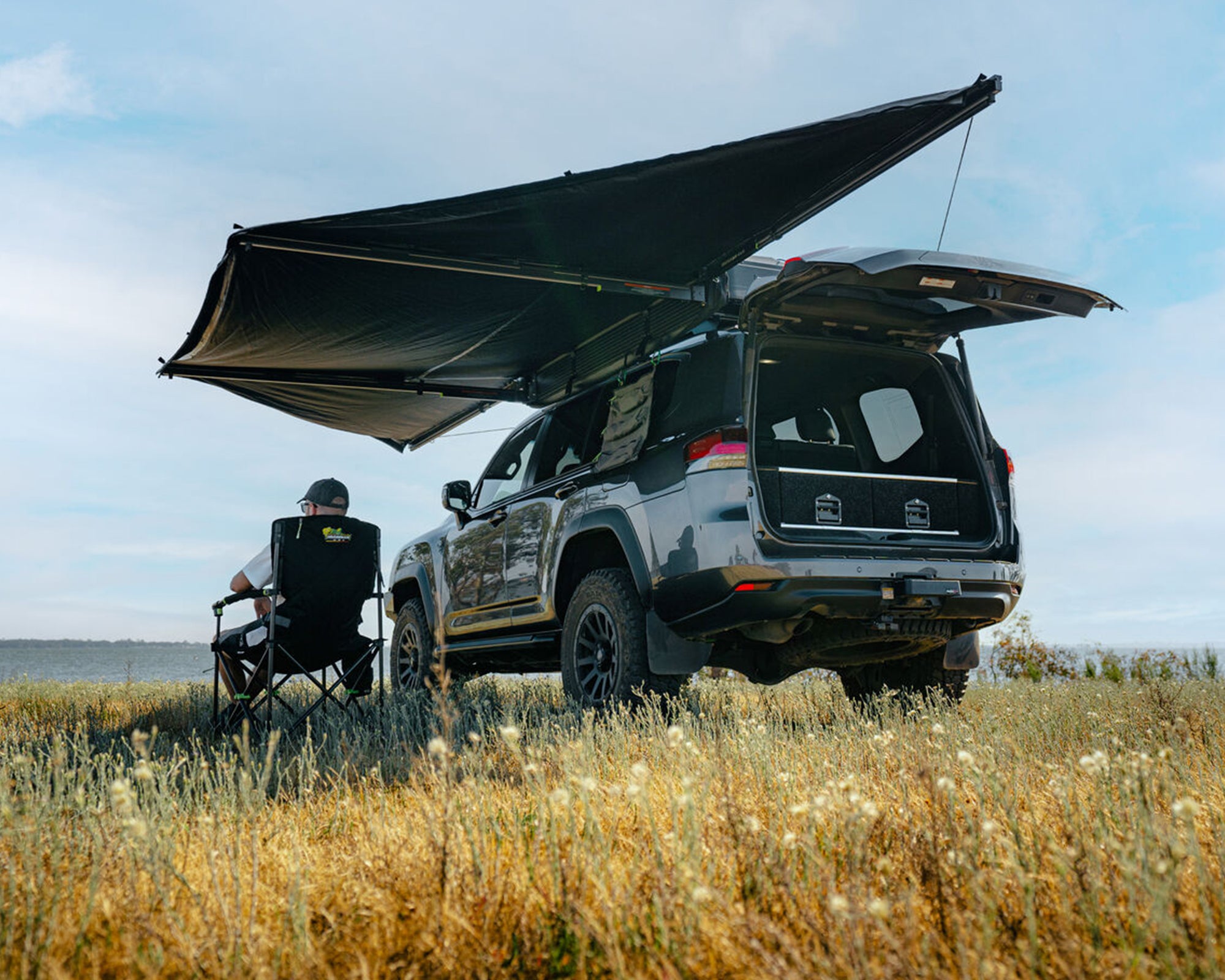 Orion 1400 Rooftop Tent & 180° Awning Bundle