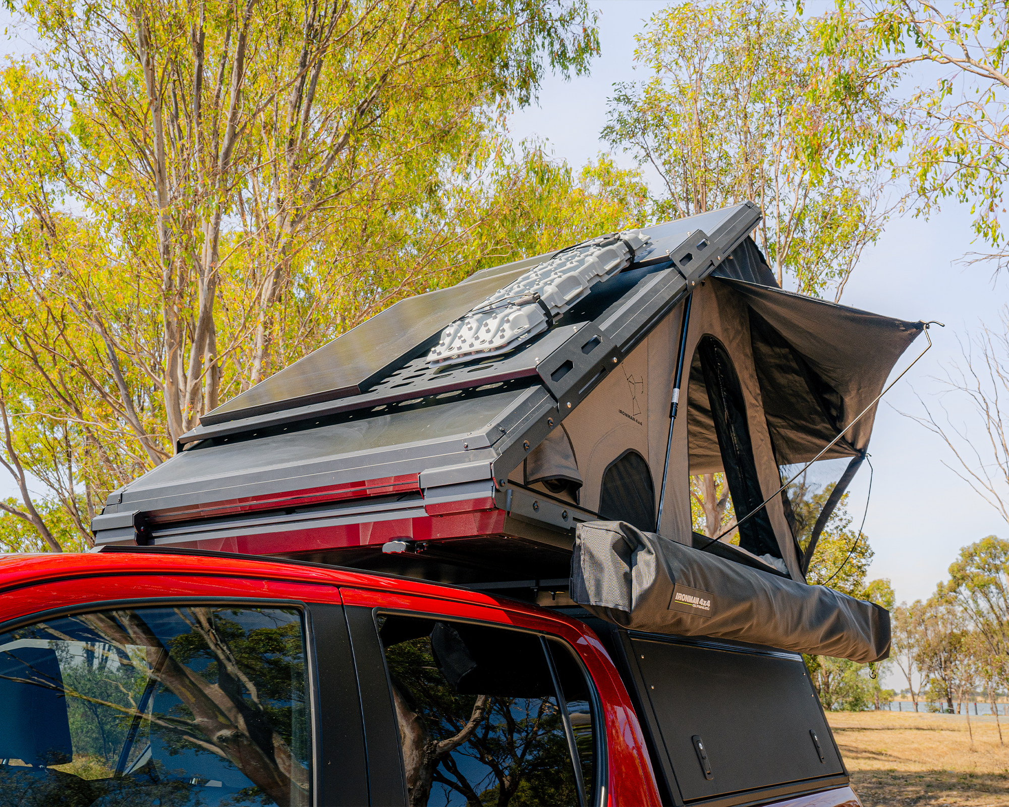 Orion_1400_Aluminium_Hard_Shell_Rooftop_Tent_-_Front_Three_Quarter_View_-_IRONMAN_4X4