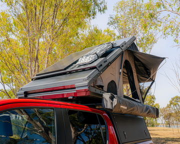 Orion_1400_Aluminium_Hard_Shell_Rooftop_Tent_-_Front_Three_Quarter_View_-_IRONMAN_4X4