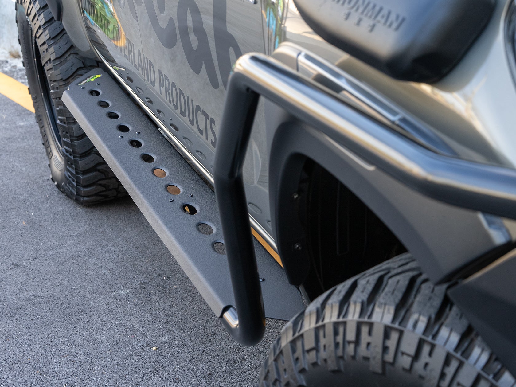 Steel 4x4 Side Steps & Rails for Nissan Navara D40 – IRONMAN 4X4 Australia