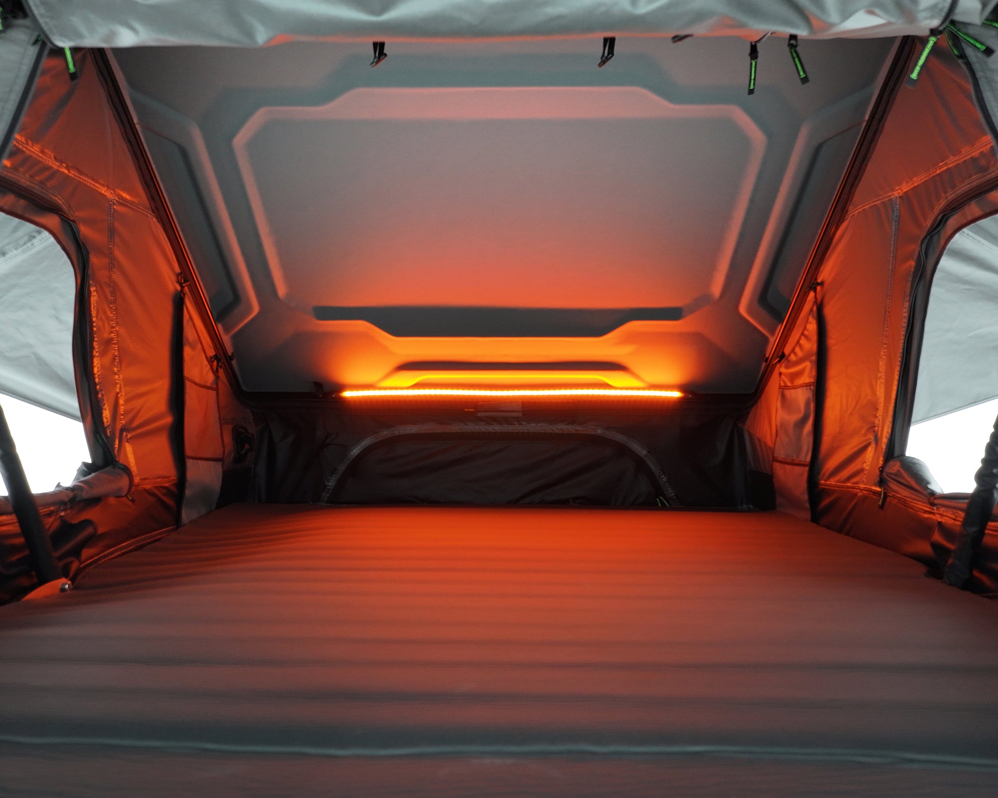 Ursa Ultra Rooftop Tent & 270° Awning Bundle