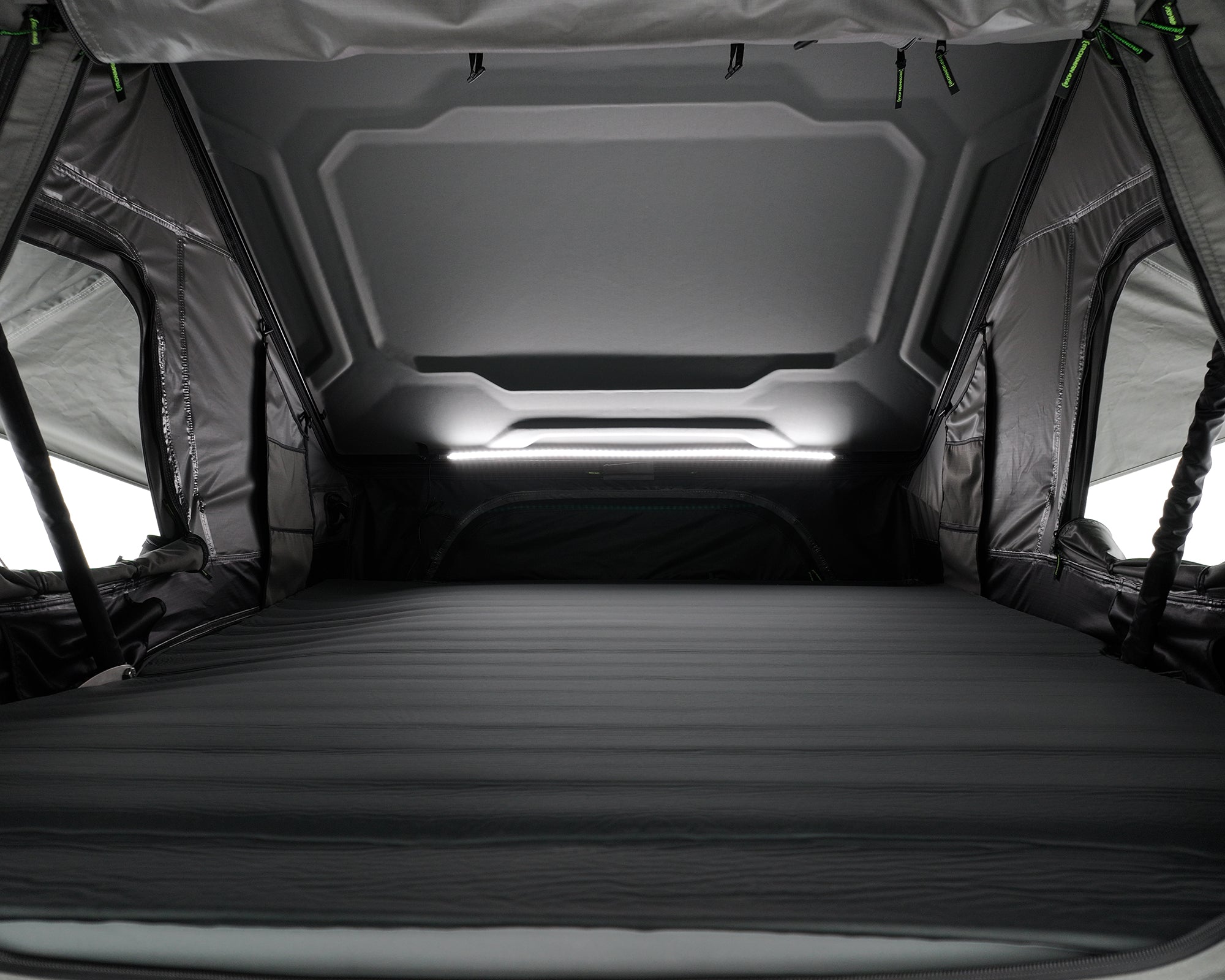 Ursa Ultra Rooftop Tent & 270° Awning Bundle