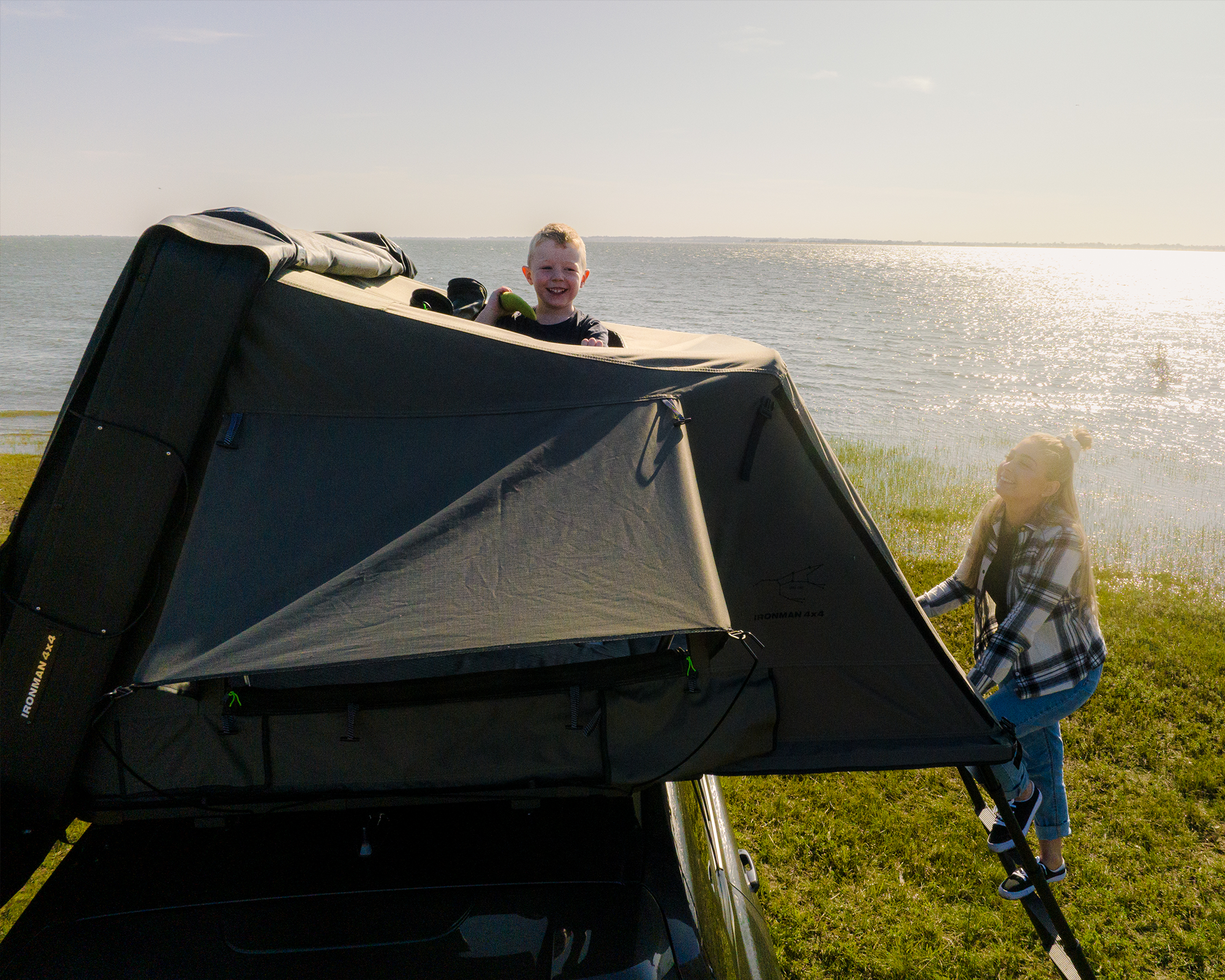 Ursa_1300_Hard_Shell_Rooftop_Tent_-_Open_Roof_-_IRONMAN_4X4