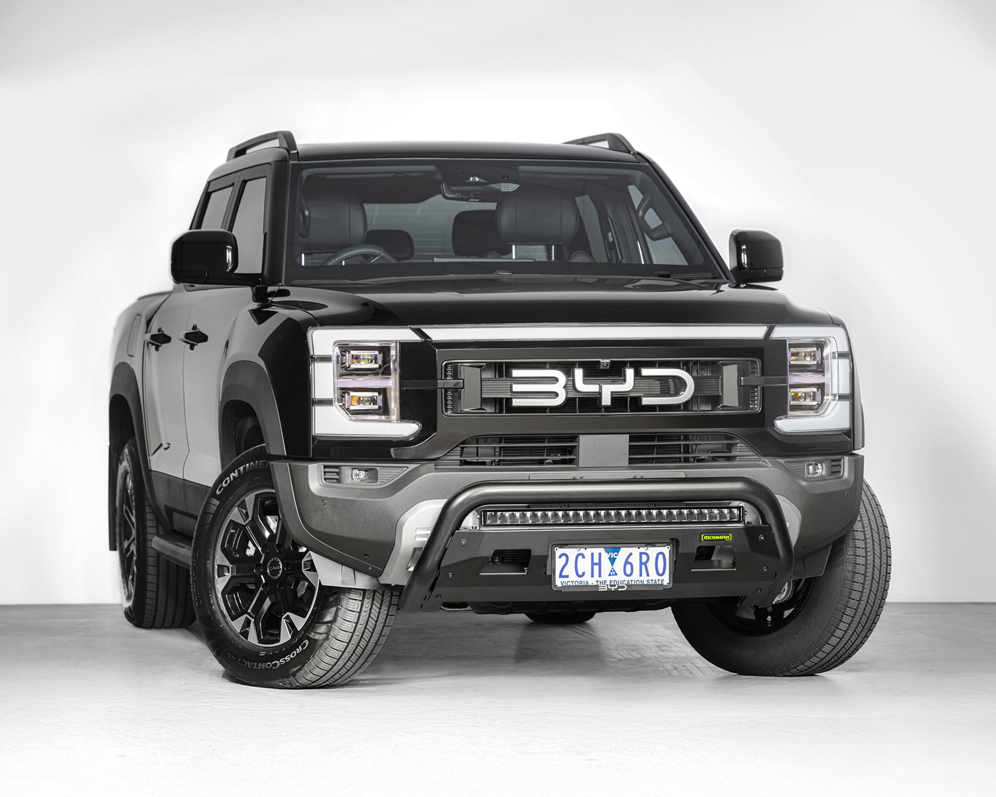 ironman 4x4 aluminium nudge bar with light bar for byd shark 6