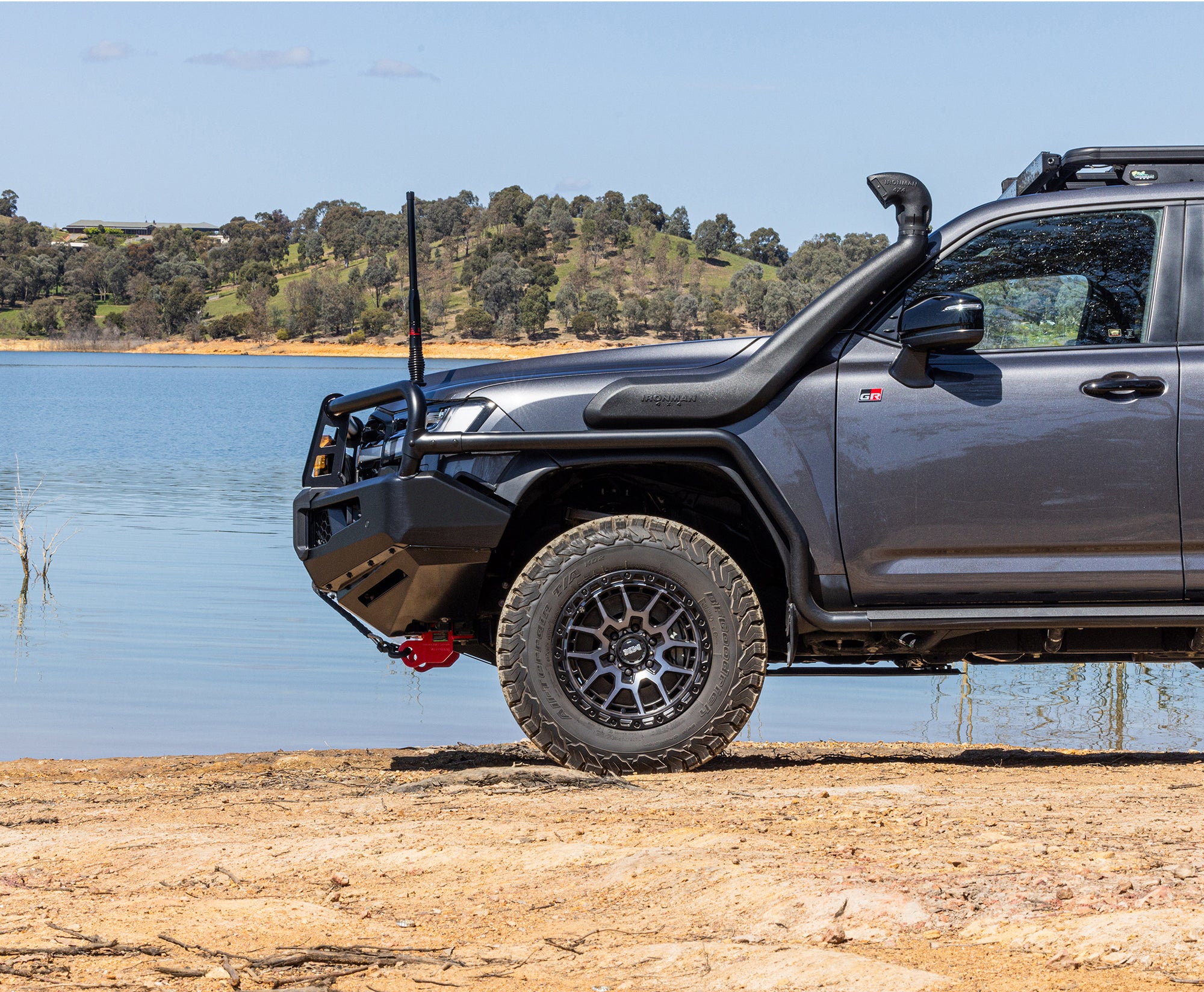 APEX Bull Bar & Lights Kit