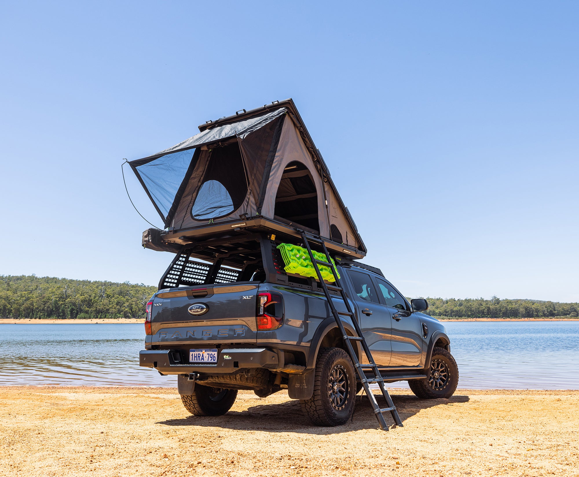 Aluminium Hardshell Rooftop Tent