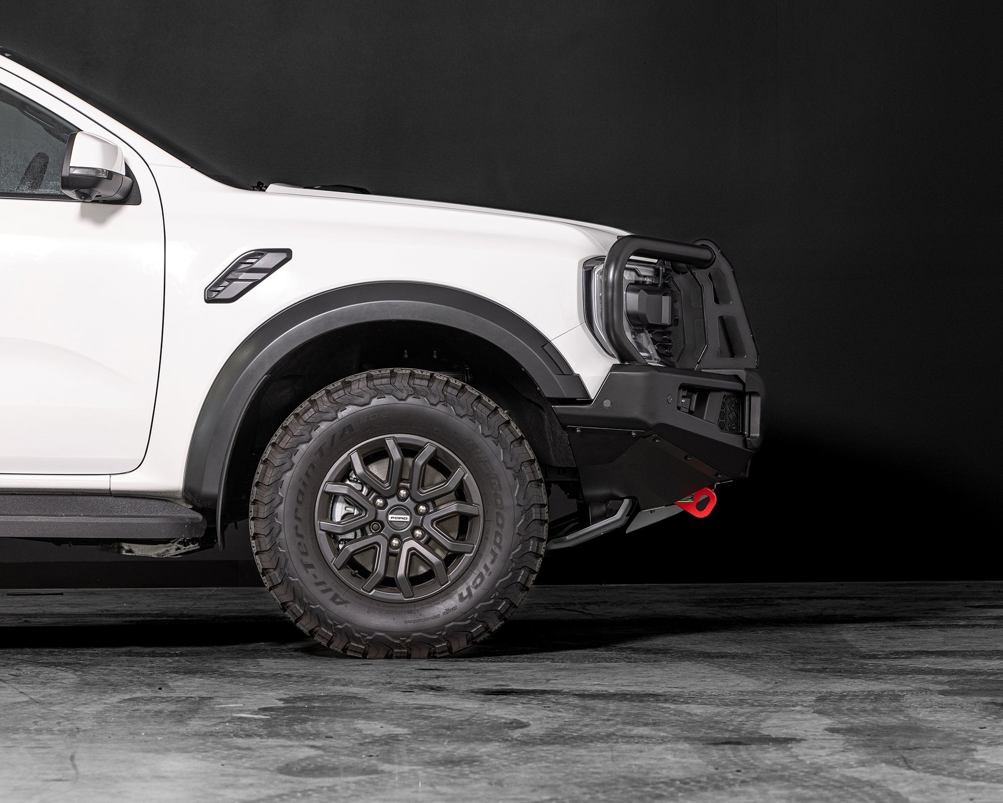 APEX Bull Bar & Lights Kit